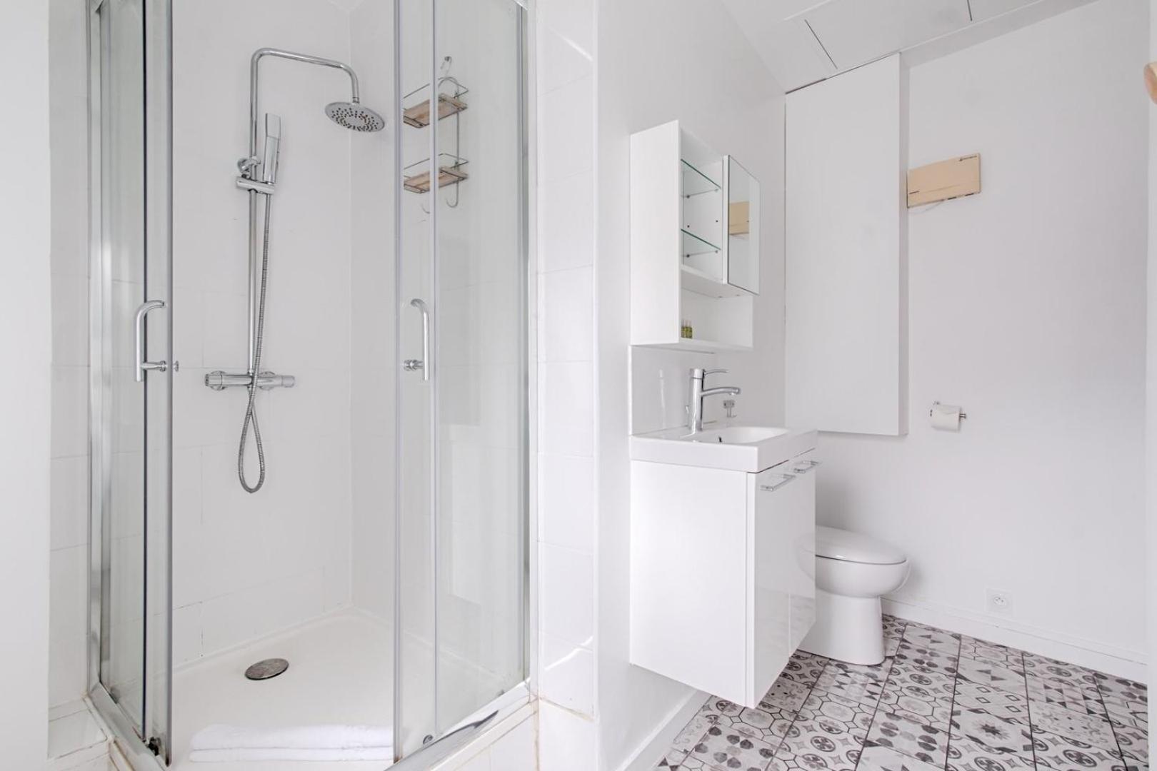 Appartement Near To Saint Lazare - 6P Paris Ngoại thất bức ảnh